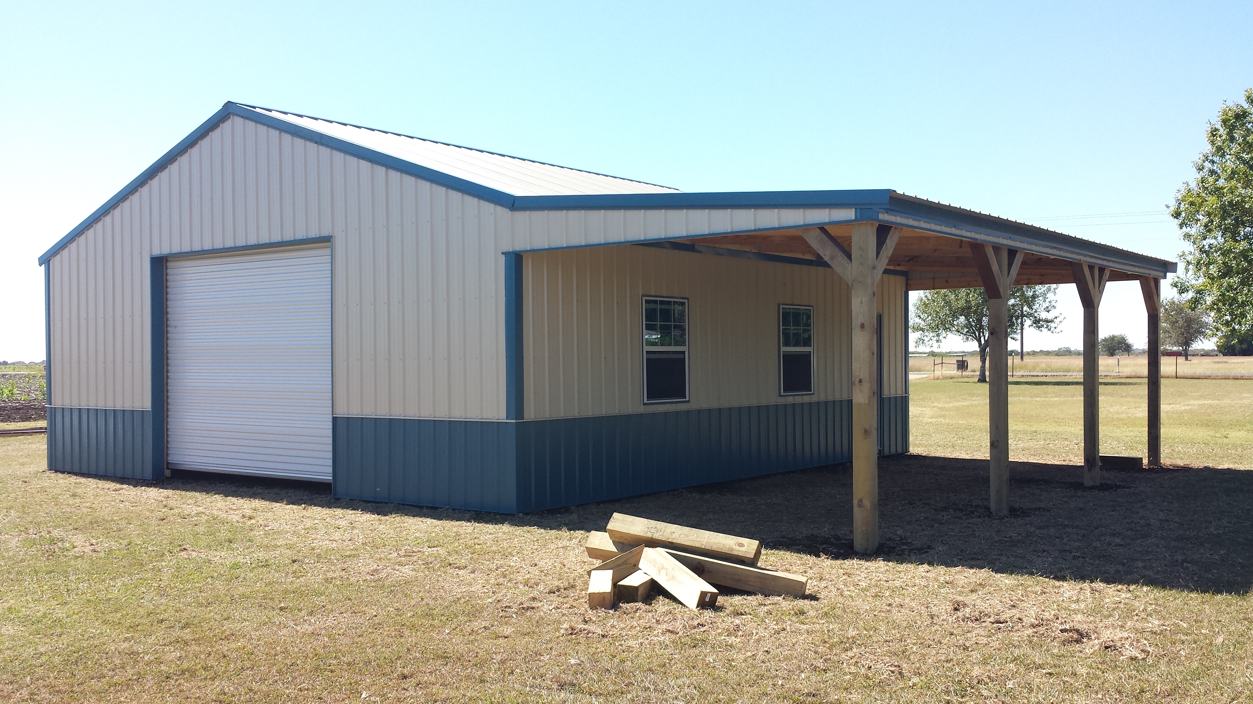 A sturdy barn under Texas sky, sunny weather